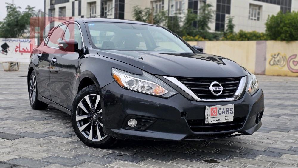 نيسان ألتيما